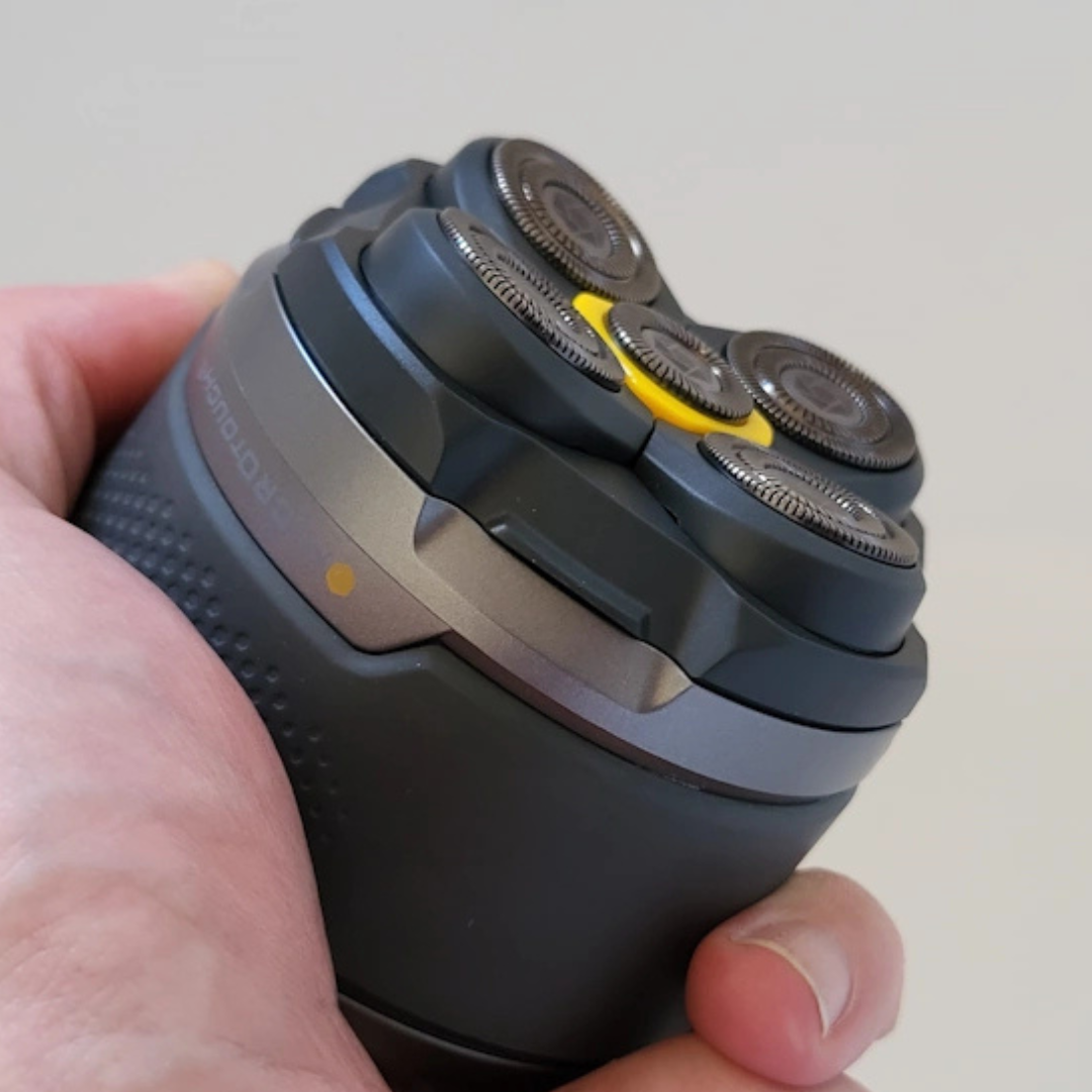 Titanium Head Shaver - Afeitado apurado y cómodo en casa