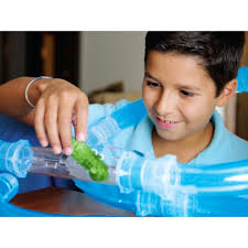 Speed Tubes RC – Circuito de tubos com carro telecomandado